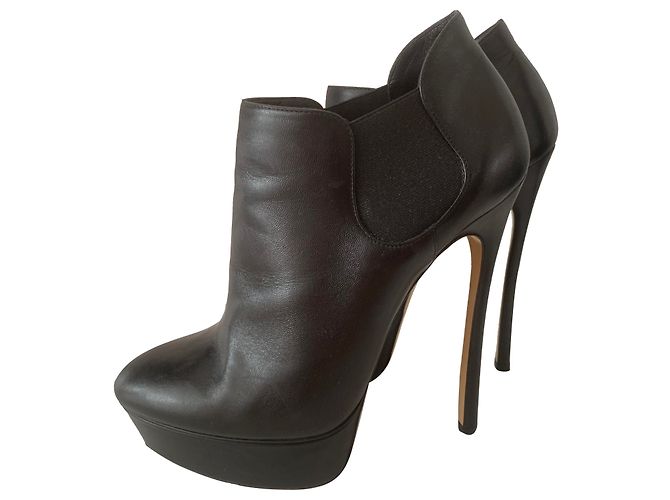 Botines Casadei de piel negra 38.5 Negro