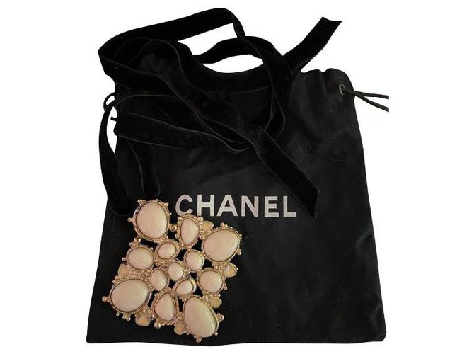 Chanel Necklaces Eggshell  ref.284782