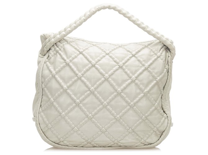 Chanel White Diamond Stitch Lammfell Leder Einkaufstasche Weiß Roh  ref.284846