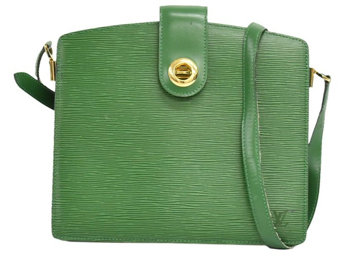Louis Vuitton Capucines Green Leather ref.285313 - Joli Closet