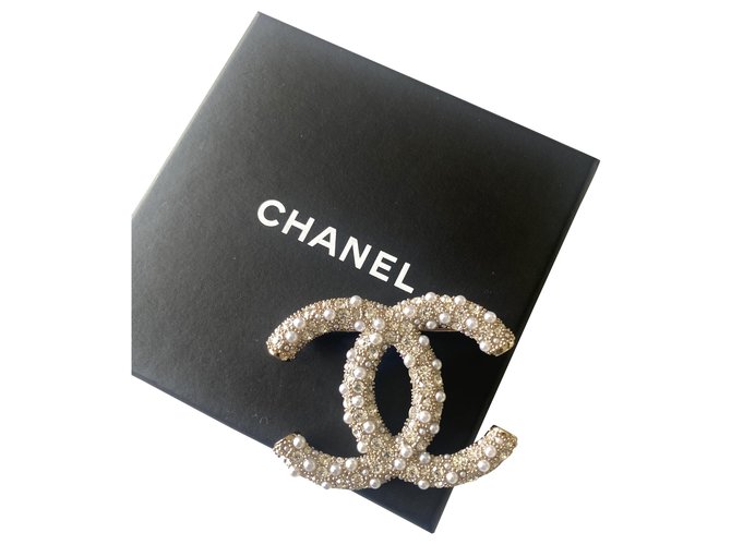 Chanel CC Dourado Metal  ref.285339