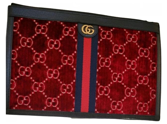 Ophidia Pochette Gucci in velluto rosso scuro Bordò