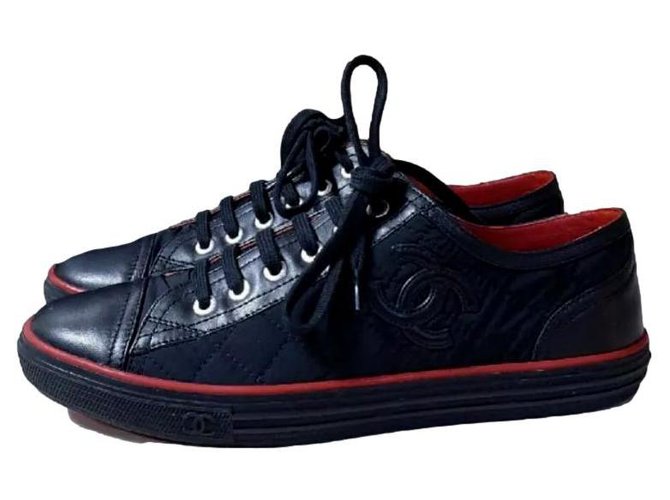 CHANEL Black Red CC Logo Textile Leather Sneakers Trainers Sz.38,5 Cloth  ref.285448