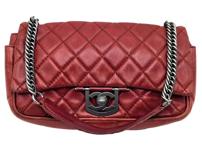 Trendy CC Chanel Icons Secret Label Red Leather  ref.285487