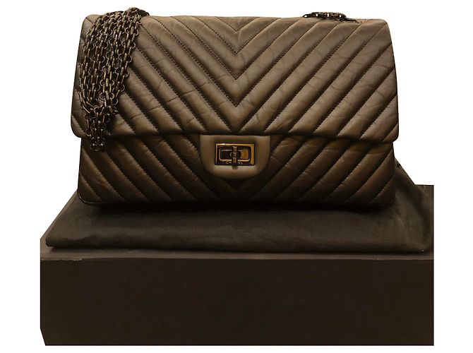 Réédition Chanel 2.55 226 Noir