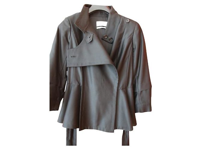 Yves Saint Laurent Jacke aus Wolle in Schwarz mit Gürtel 