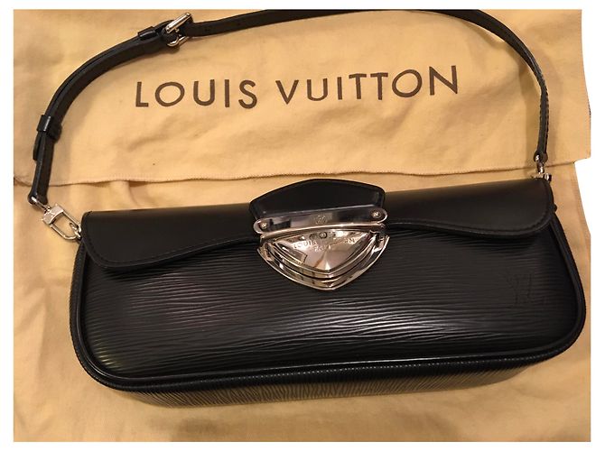 Louis Vuitton Montaigne Noir