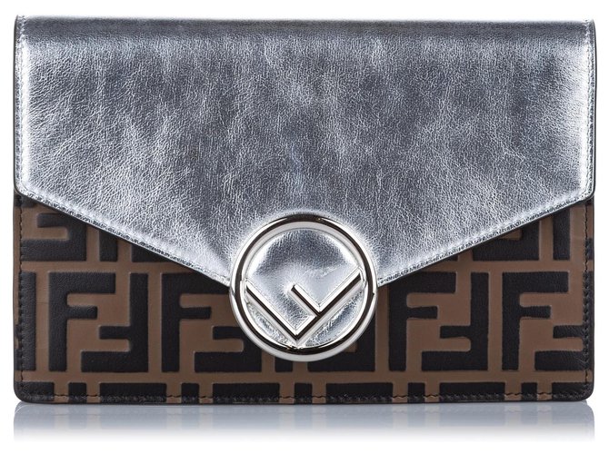 Fendi Continental Wallet On Chain In Marrone