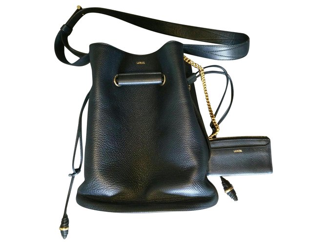 Le Huit Bucket bag - the Eight of Lancel Navy blue Leather  ref.287388