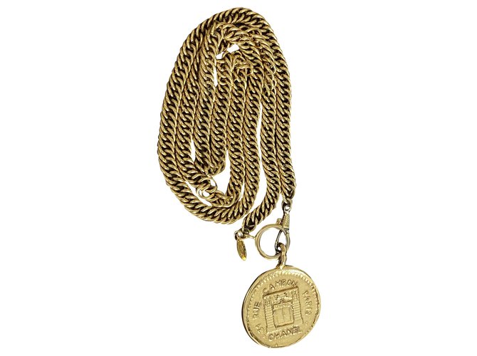 Chanel Long necklaces Golden Metal  ref.287409
