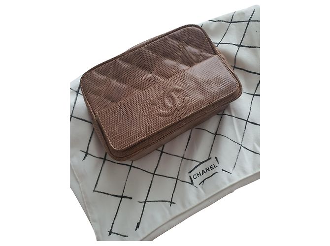 Chanel Kamera Tasche aus Eidechsenleder sand