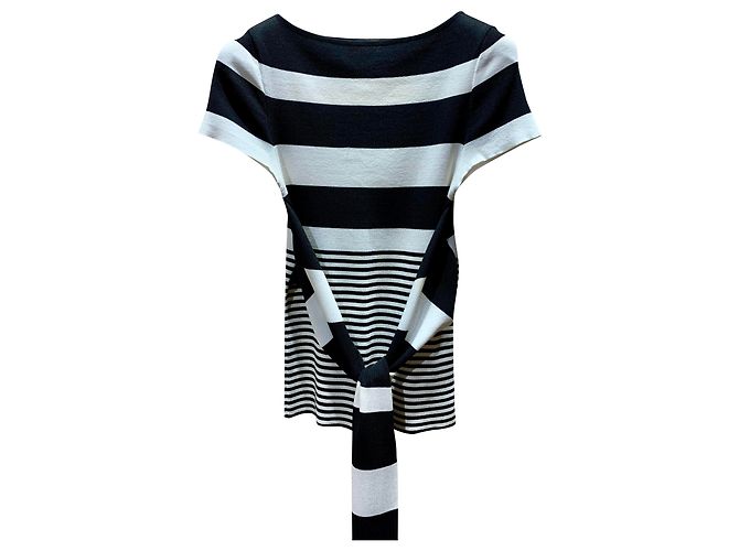 Camiseta Valentino con cinturón largo blanco negro