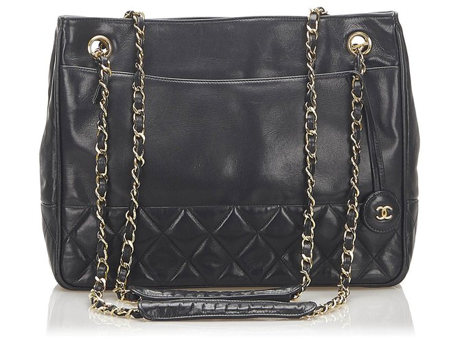 Chanel Black Matelasse Lambskin Leather Shoulder Bag  ref.289170
