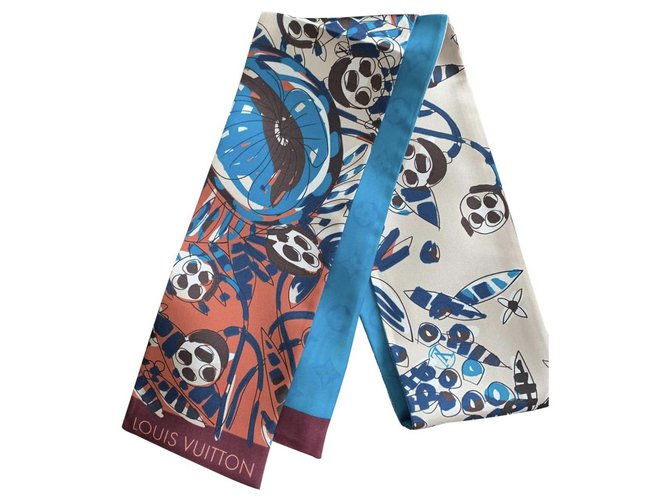 Louis Vuitton Silk scarves Multiple colors  ref.289247