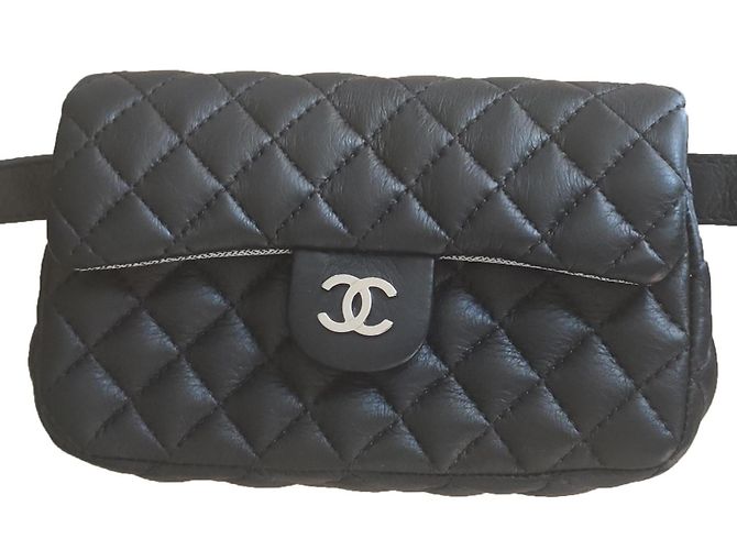 Trendy CC Bananenbeutel Chanel Uniform Schwarz Silber