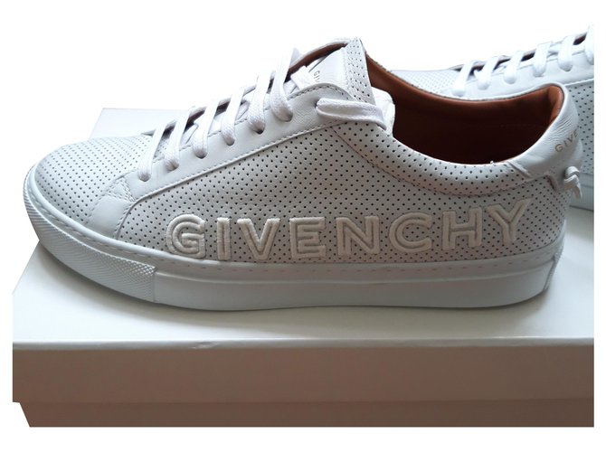 Givenchy Urban street White Leather  ref.289393