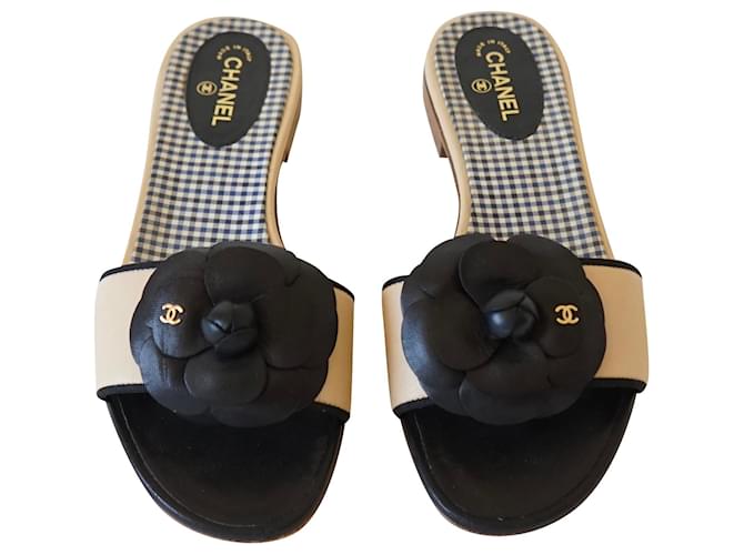 Chanel Sandals Black Beige Leather ref.289448 - Joli Closet