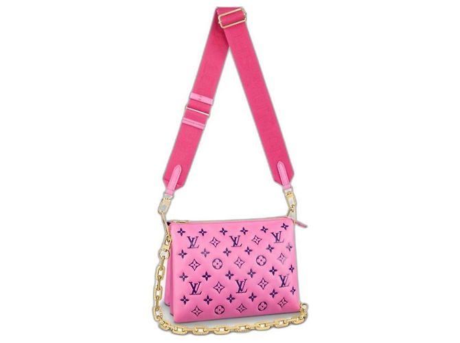 Louis Vuitton LV Coussin PM Rosa