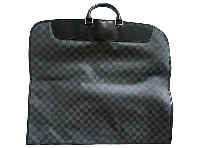 Louis Vuitton Arara  2 cabides Preto