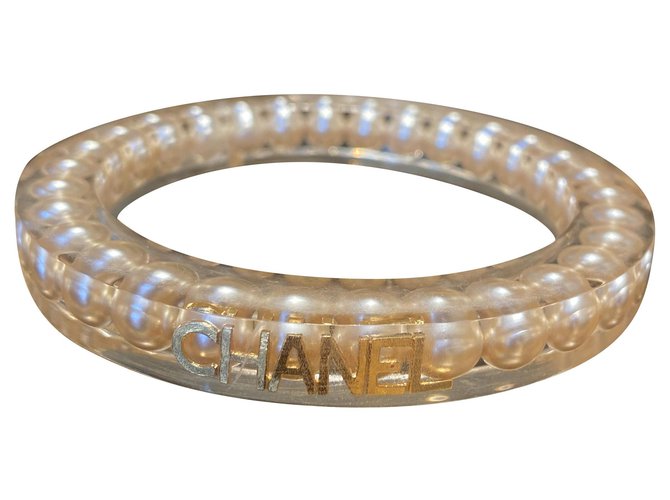 Chanel Bracelets Beige Golden Pearl Resin  ref.290369