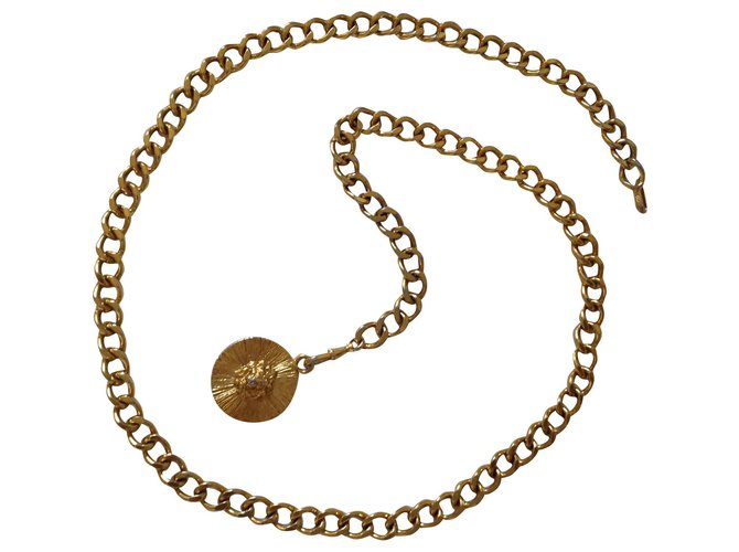 Chanel Vintage Golden Metal  ref.290585