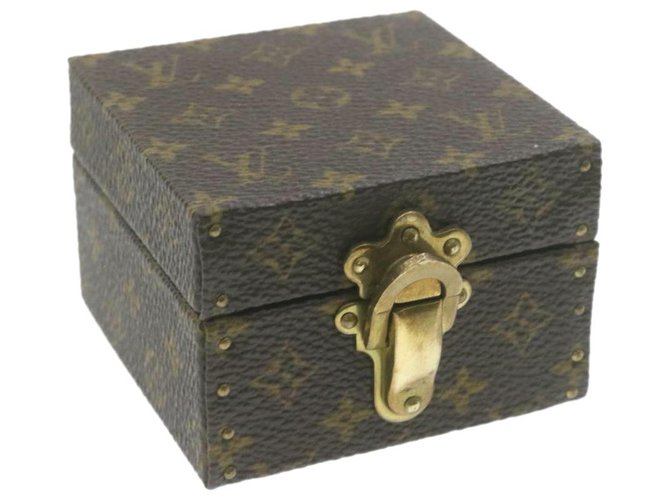 Louis Vuitton Jewelry case Brown Cloth  ref.291017