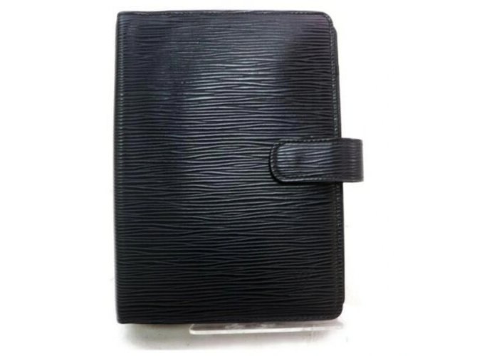 Louis Vuitton Medium Ring Black Epi Agenda MM Diary Cover Metal  ref.291366