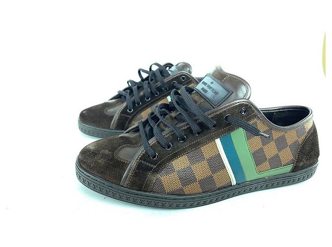 Louis Vuitton Classic Low Sneaker Men’s 9.5 is