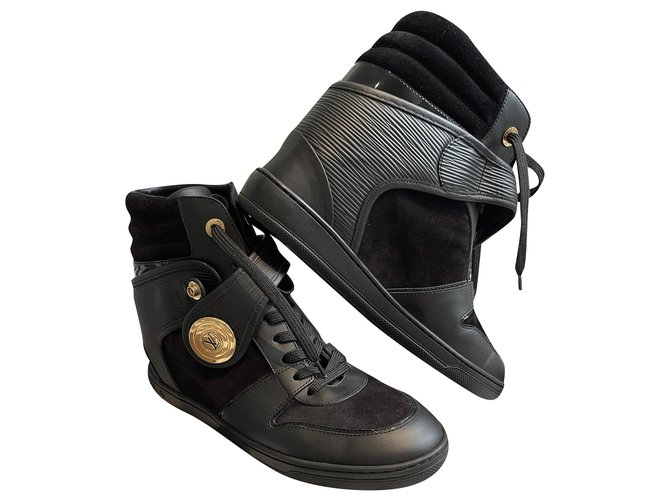 Louis Vuitton Sneakers Black Gold hardware Leather ref.292688 - Joli Closet
