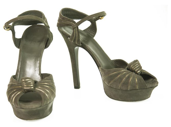 Gucci Gold Metal Mesh Platform Heels Size 9/39.5 | Yoogi's Closet