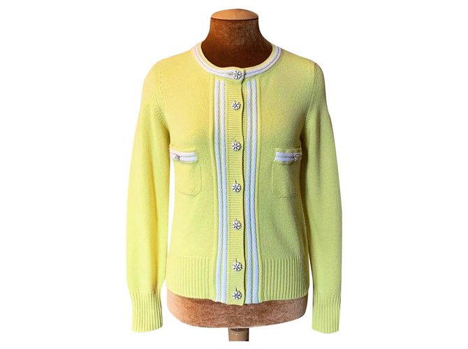 Chanel Gripoix Buttons Cardigan Yellow Cashmere  ref.292757