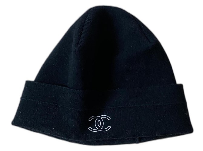 Chanel Hüte Schwarz Wolle  ref.293103