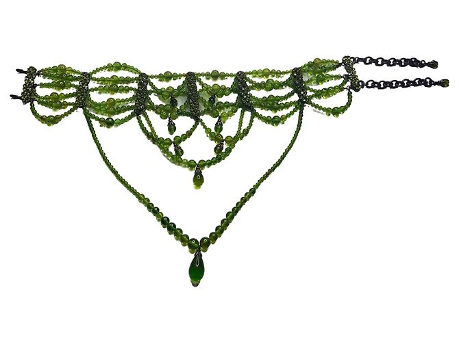 Girocollo Christian Dior con perline in metallo verde