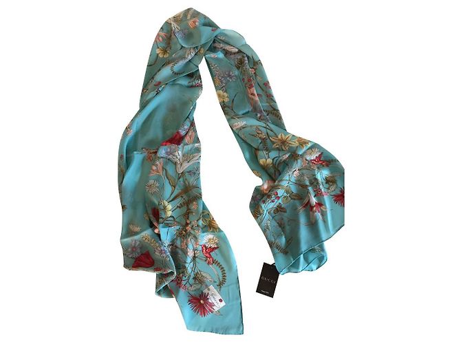 Chal Gucci de seda con estampado floral turquesa