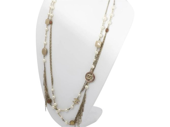 Chanel 11p Gold Pearl and Stone CC Charm Necklace White gold  ref.293689