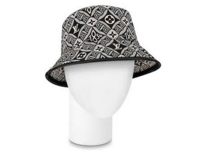 Louis Vuitton 21W Depuis 1854 Casquette de pêcheur noire Monogram Bucket Hat Medium MB861051  ref.294082