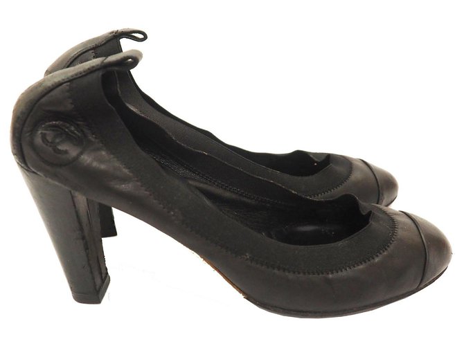 Chanel Black Leather Lambskin High Heel Cap Toe CC Ballet Pumps Size 39,5  ref.295657