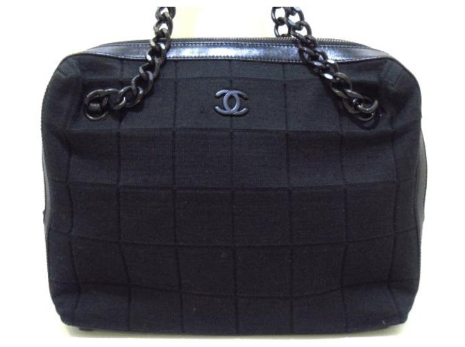 Chanel Chocolate bar Black Leather  ref.296013