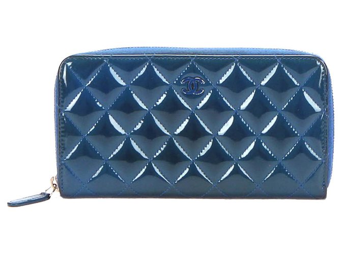 Classique Portefeuille Chanel Blue CC Timeless Zip Around en cuir verni Cuir vernis Bleu  ref.296944