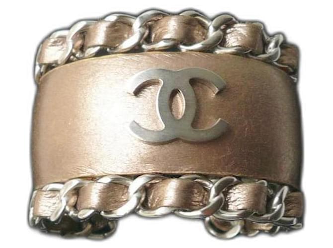 CHANEL Bronze leather cuff jewel very good condition Metal  ref.297173