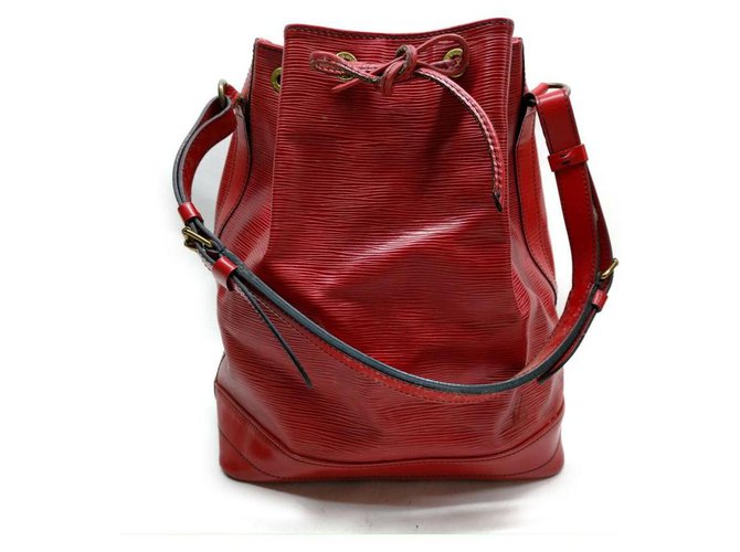 Louis Vuitton Bolso hobo rojo Epi Leather Noe GM con cordón Cuero  ref.297547