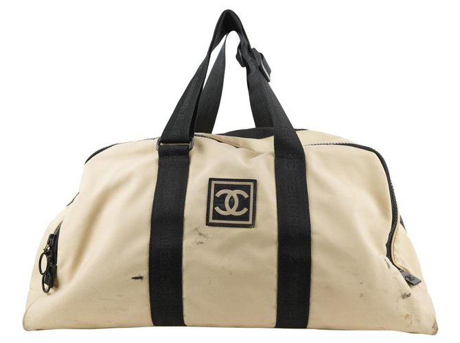 Chanel Bolsa de viaje deportiva XL con logo CC en beige  ref.297833