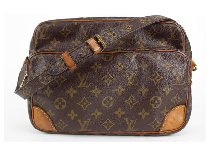 LOUIS VUITTON VINTAGE MONOGRAM CANVAS CROSSBODY BAG NILE GM