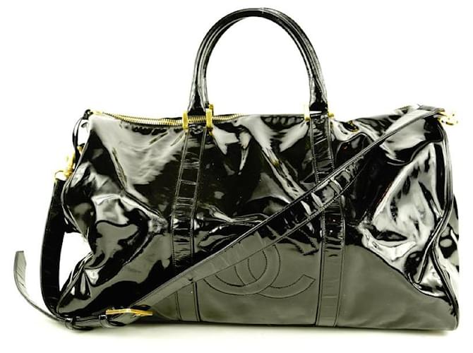 Chanel Grand sac de sport noir verni avec logo CC avec bandoulière Cuir  ref.297937