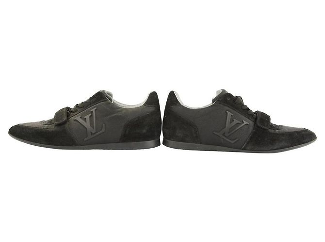Louis Vuitton Sneaker da uomo runner LV Initial Varsity Trainer nera da uomo