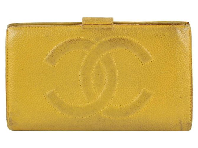 Chanel Carteira L-Gusset Yen com logotipo amarelo Mustard Caviar CC com aba longa 7ccs1223 Couro  ref.298788