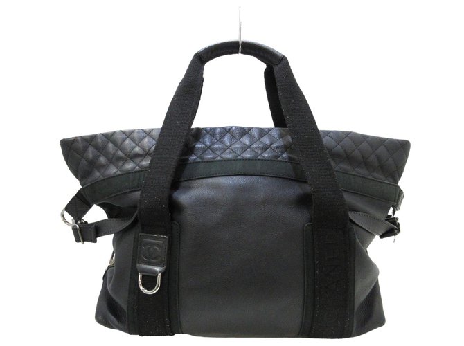 Chanel Handtasche Schwarz Leder  ref.299085