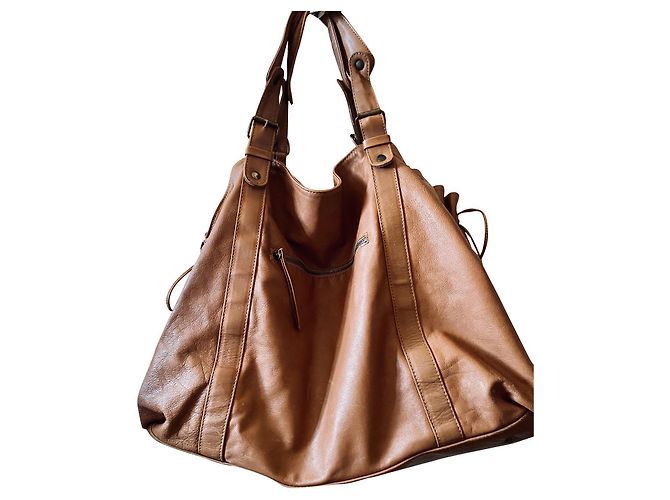 Mala de viagem Gerard Darel em couro caramelo