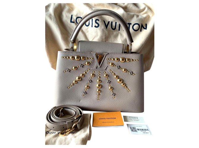 Louis Vuitton PM Capucines Bege Couro  ref.299649