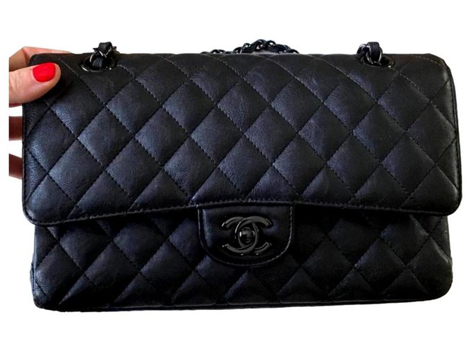 Classique Rare sac à rabat Chanel So Black Medium Timeless Classic Cuir Noir  ref.299654